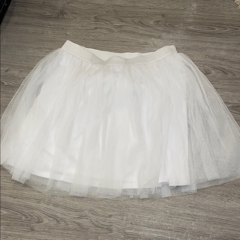 Young Women’s Elegant White Tulle Skirt